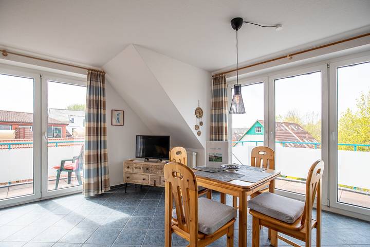 Ganze Ferienwohnung, Ferienhausvermietung Hooksiel - Ferienwohnungen Horumersiel/Schillig - Fw Schwalbennest - Deichstr.6 in Hooksiel, Wangerland