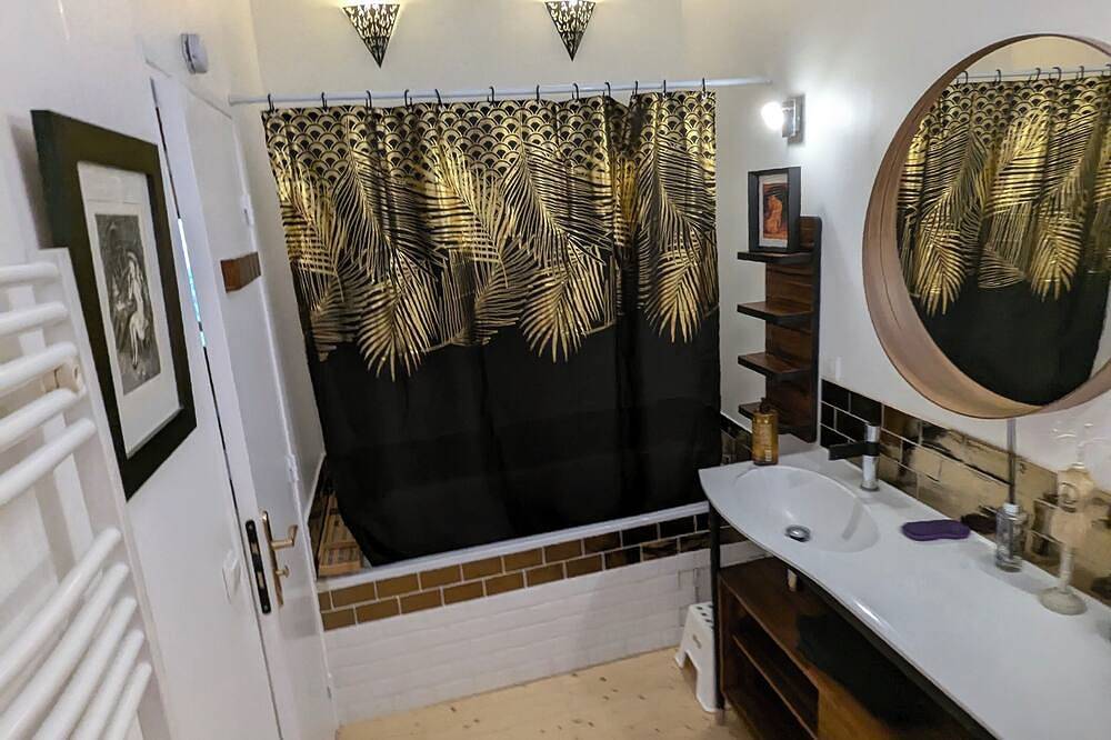 Appartement entier, Bonheur des Dames - vue, charme et bassin naturel in Vedène, Vaucluse