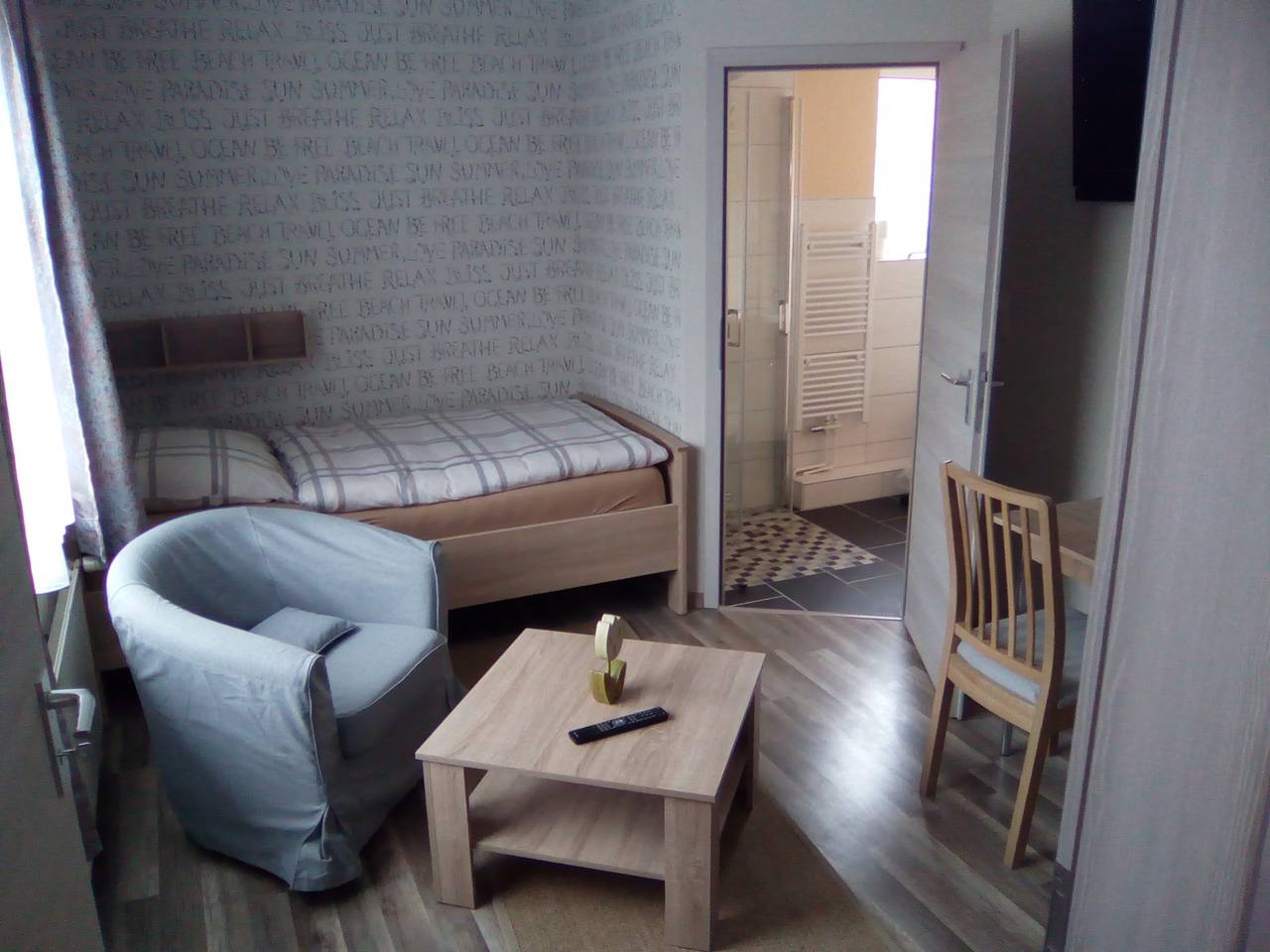 Ganze Ferienwohnung, Janßen, Siebelt - Einzelzimmer 1 in Neuharlingersiel, Nordseeküste