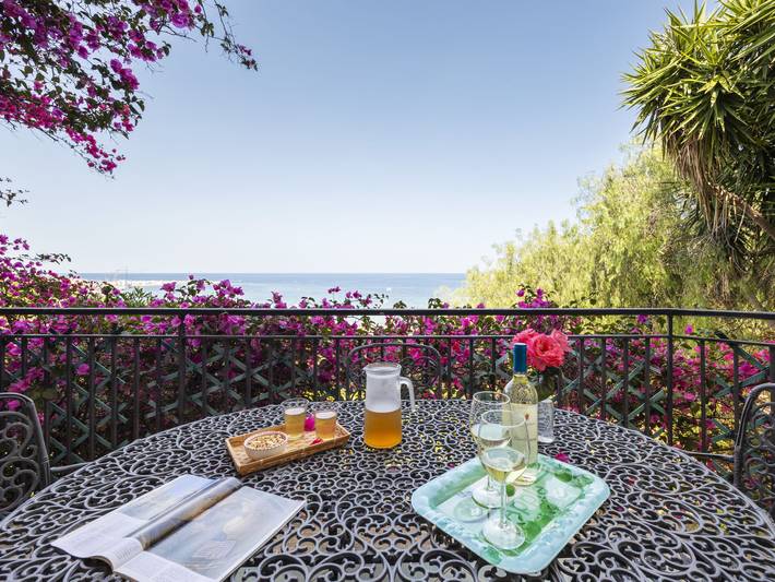 Vacation rental for 4 people, with yard and terrace in Palermo Province