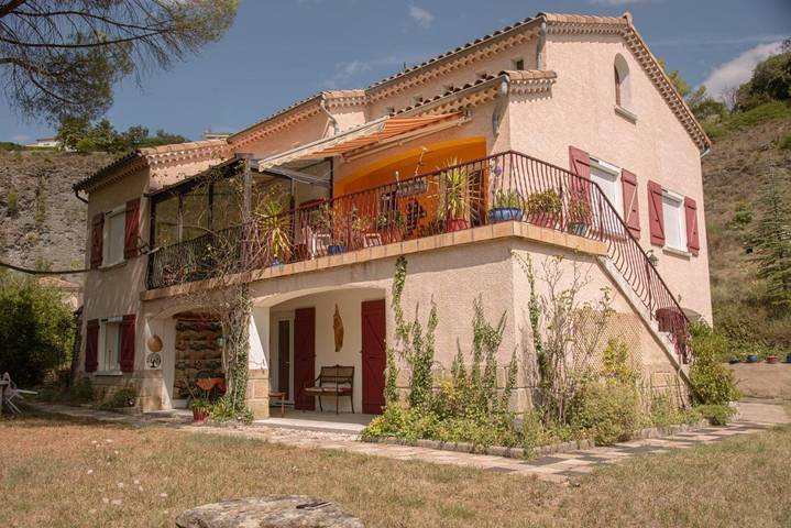 Chambre d’hôte pour 4 personnes, avec Terrasse ainsi que Jardin et Vue