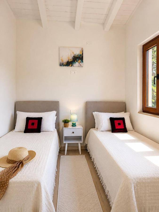 Villa Smeraldo Relax and Comfort 3 Min Walk to the Beach in Solanas, Comune di Sinnai