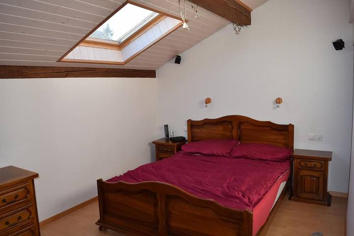Ganze Wohnung, Wohnung in individueller Villa, ruhig, Aussicht in Vully-les-Lacs, Lake Neuchâtel