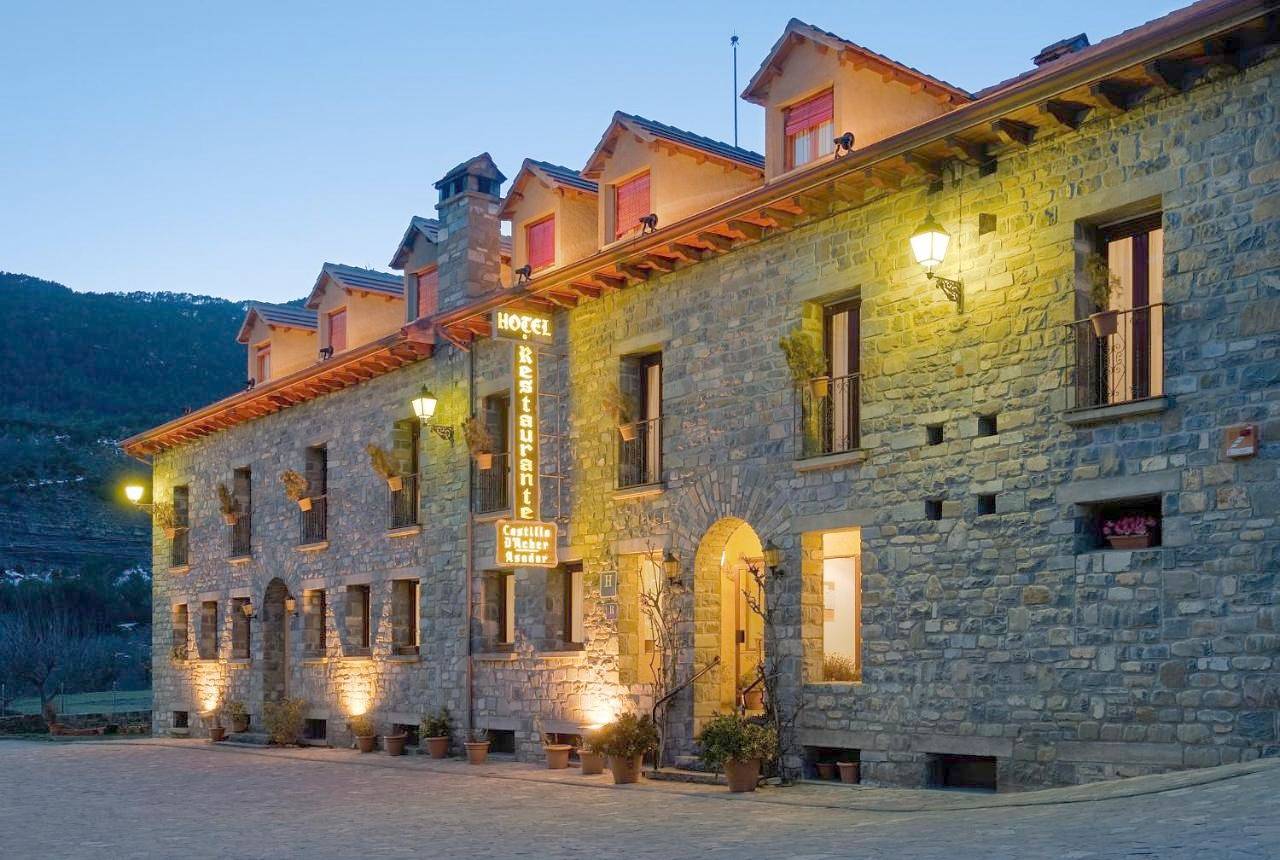 Hotel Castillo d'Acher in Siresa, Valle de Hecho