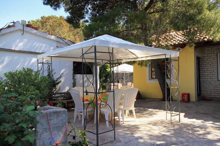 Ferienwohnung für 5 Personen, mit Balkon/Terrasse, mit Haustier auf Dugi Otok