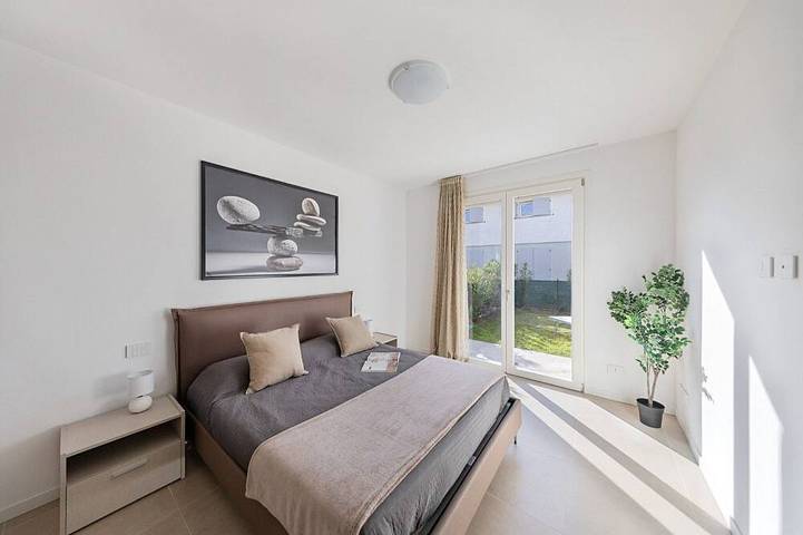 Villa pour 8 personnes, avec jardin ainsi que sauna et balcon à Sirmione - 2