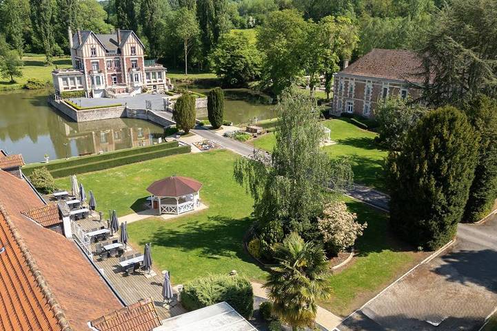 Château pour 50 personnes, avec jacuzzi et jardin dans Oise