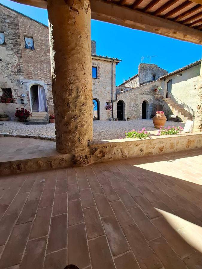 Agriturismo per 2 persone, con Terrazza e Giardino nonché Panorama a Monteriggioni