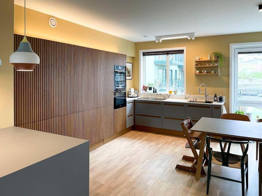 Modern 4 bedroom townhouse with garden and indoor car park in Trondheim