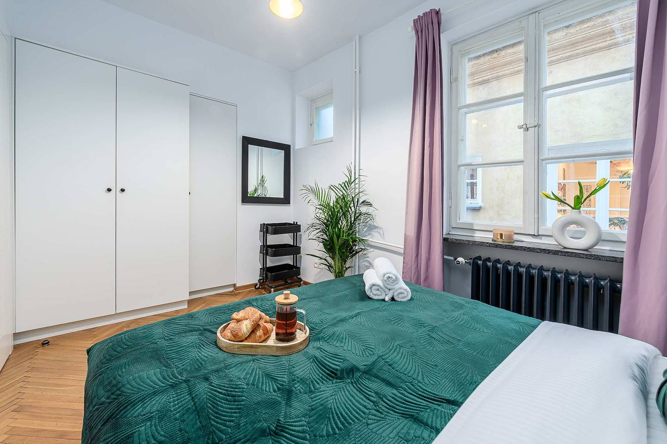 Ganze Wohnung, Lumina 3-room apart near the Royal Castle in Warschau Stadtmitte, Warschau