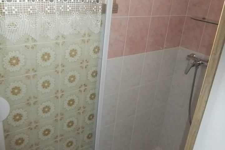 Gîte pour 5 personnes, avec balcon et jardin à Thônes - 4