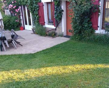 Gîte pour 8 personnes, avec vue et jardin, animaux acceptés dans Courteix