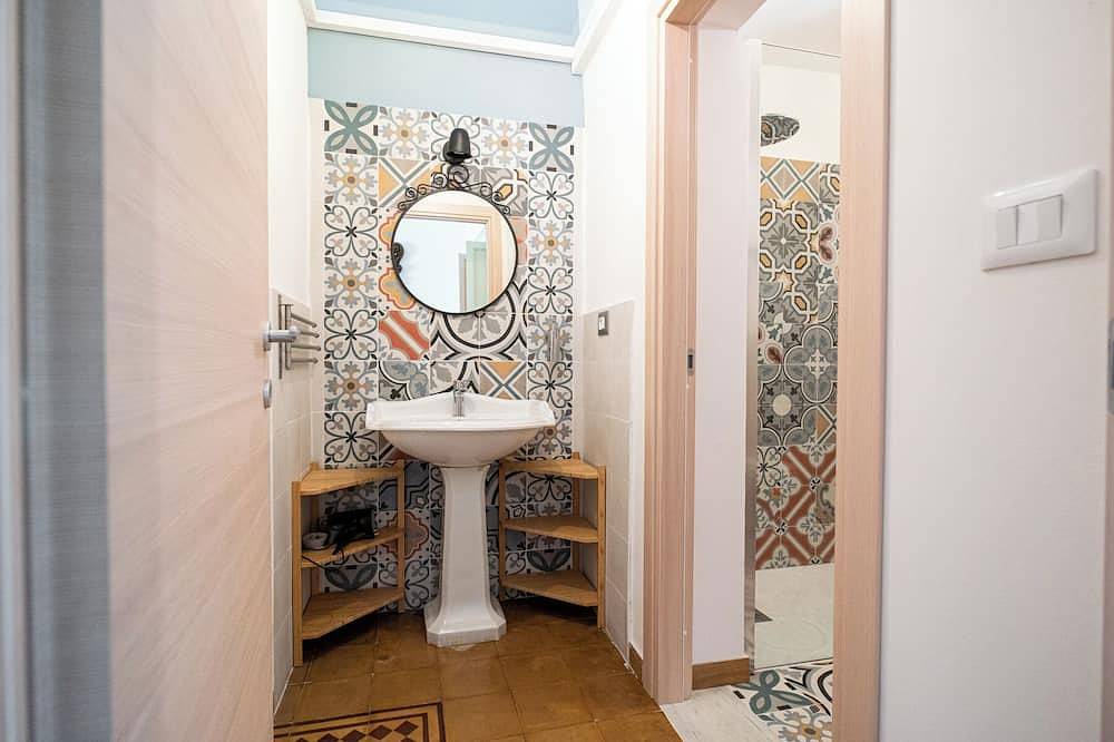 Entire apartment, Quiet and cozy in the center, one step away from everything and with a unique view in Catania, Catania Province