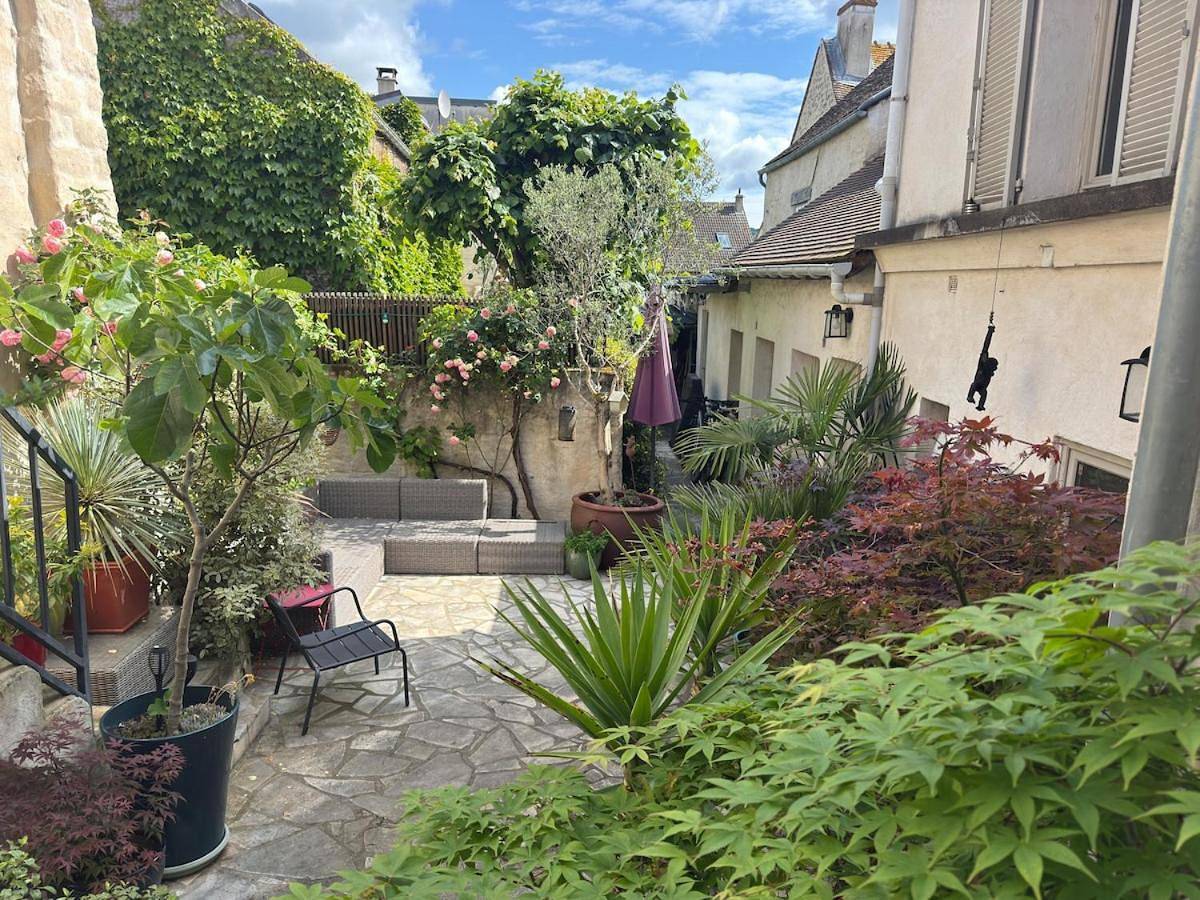 Appartement entier, One-Bedroom Apartment in Verneuil-sur-Seine, Yvelines