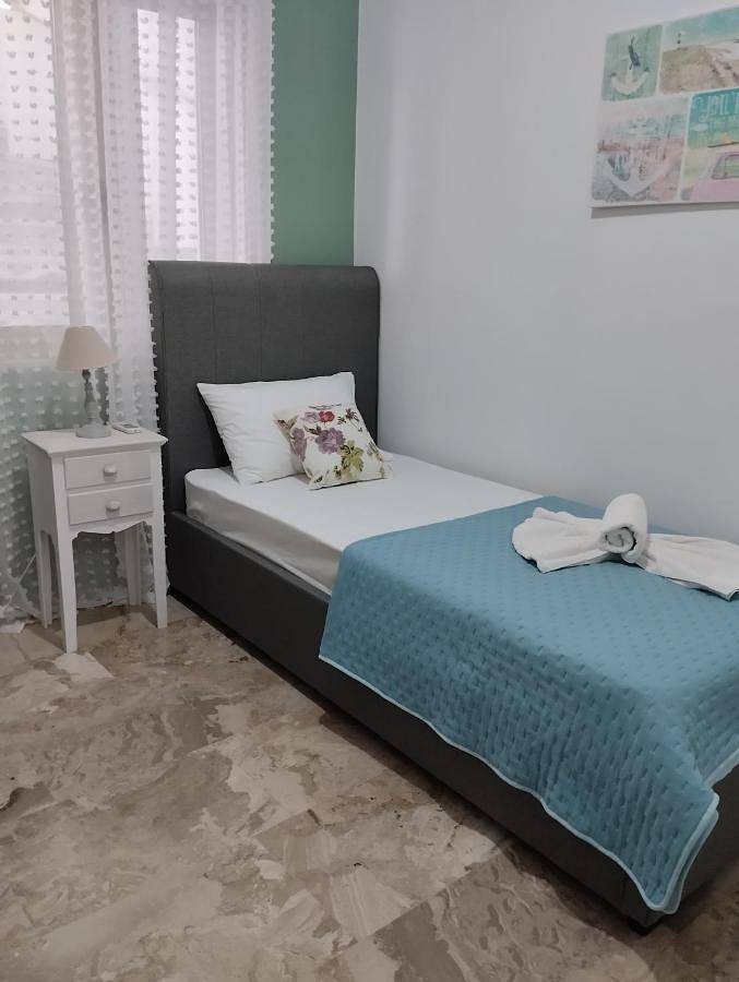 Gîte pour 4 personnes, avec terrasse et vue dans Myrtos - 2