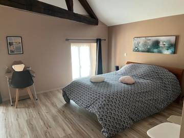 Gîte pour 6 personnes, avec vue et terrasse, adapté aux familles à Bar-sur-Aube