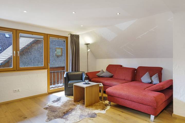 Holiday Home 'Ferienhaus Hensler' with Mountain View, Private Terrace and Wi-Fi in Hinterzarten, Southern Black Forest