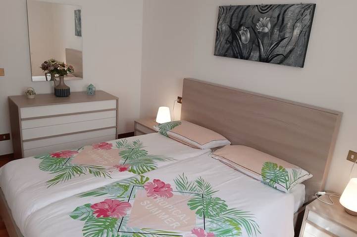 Ganze Wohnung, Wohnung Agnese mit Seeblick, Pool, privater Garage und privatem Garten in Brenzone, Gardasee-Berge