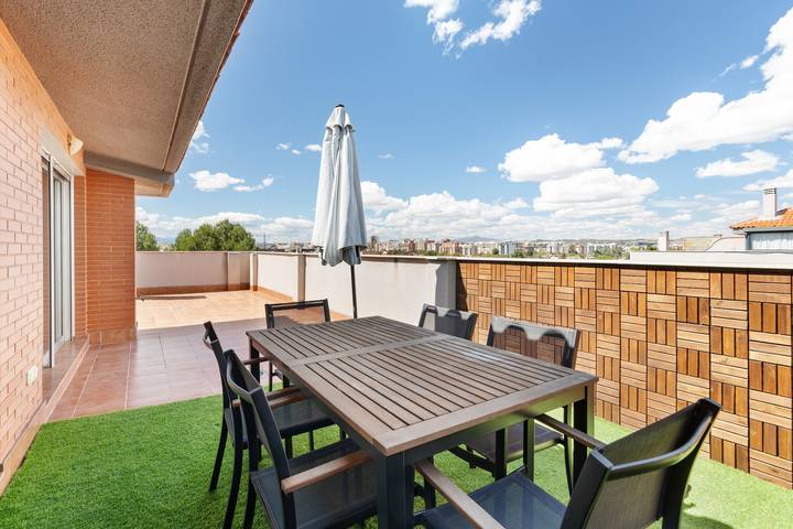 Ganze Wohnung, Ferienwohnung 'Ático' mit Bergblick, Wi-Fi und Klimaanlage in Murcia, Murcia Binnenland