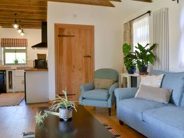 Log Cabin for 2 People in Wildmore, Lincolnshire, Photo 1