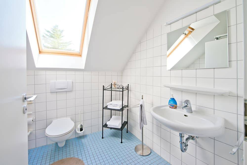 Ganze Wohnung, Großzügige Ferienwohnung \"Wölfchen\" direkt am Hafen von Rheinsberg in Rheinsberger See, Rheinsberg