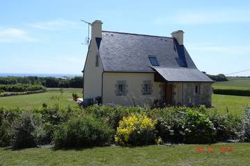 Gîte pour 6 personnes, avec terrasse et jardin à Primelin