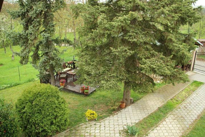 Lodge für 2 Personen, mit Terrasse und Garten sowie Ausblick in Serbien
