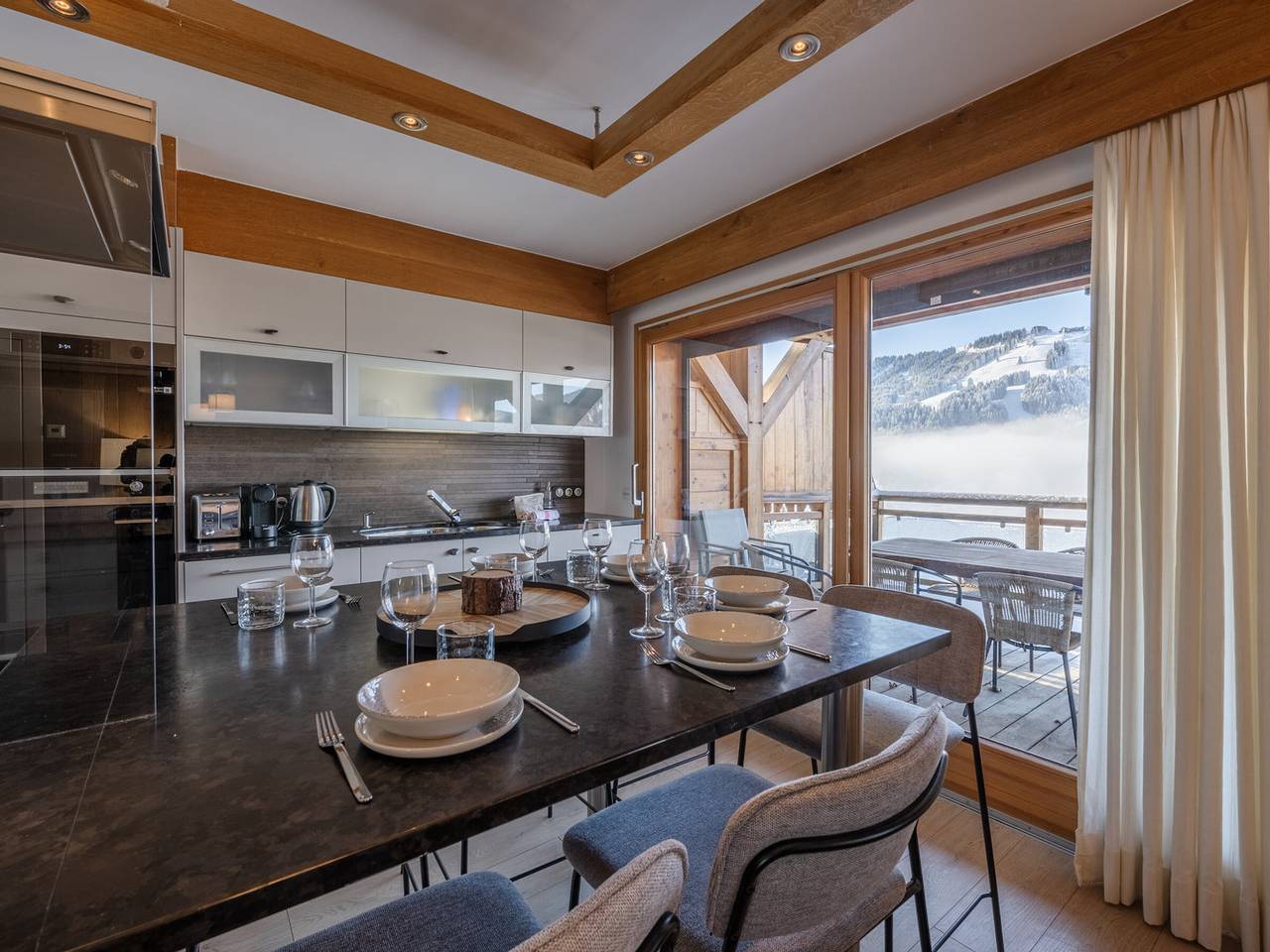 Appartement entier, Appartement 4 pièces à Morzine avec parking, piscine l'été in Morzine, Les Portes du Soleil