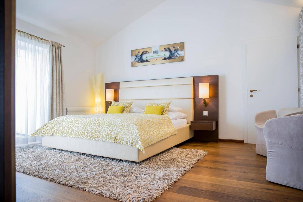 Wellness Deluxe Studio with private Sauna in Mondsee (Stadt), Mondsee & Irrsee