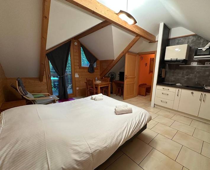 Chambre d’hôte pour 2 personnes, avec terrasse et vue