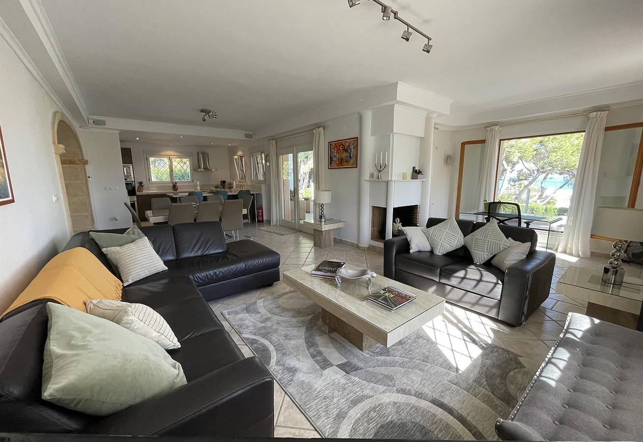 Villa Gloriann with Pool, Wi-Fi, A/C, Terraces & Garden in Moravit, Teulada (Spain)