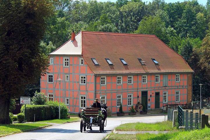 Ferienwohnung für 12 Personen, mit Sauna und Terrasse sowie Garten in Nordwestuckermark