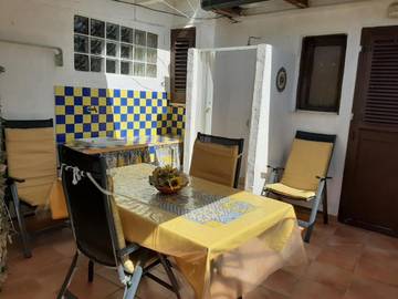 Gîte pour 4 personnes, avec terrasse dans Lampedusa