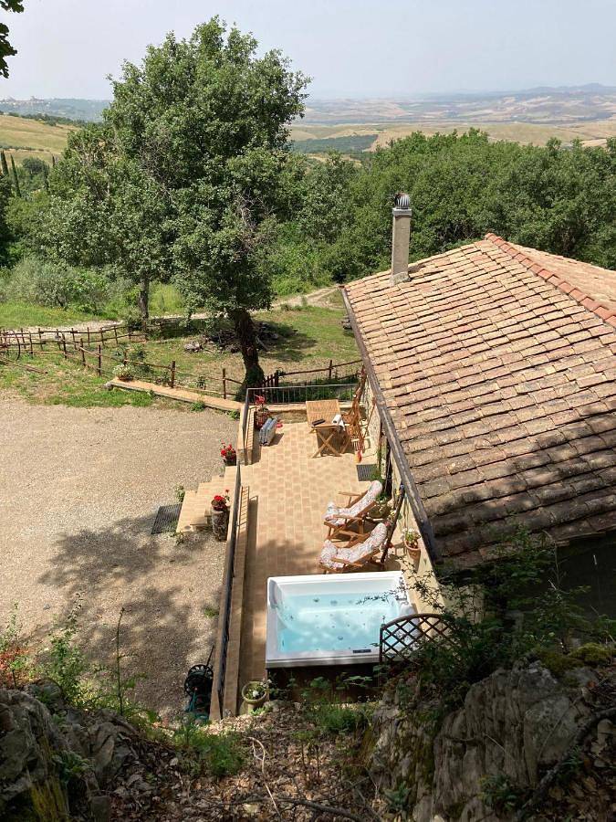 Location de vacances pour 4 personnes, avec vue et jardin à Campiglia d'Orcia