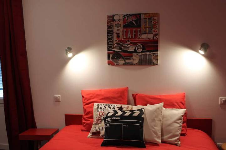 Entire apartment, Ambiance Cinéma sur les Hauteurs de Chatel-guyon in Châtel-Guyon, Volcans d'Auvergne Regional Nature Park