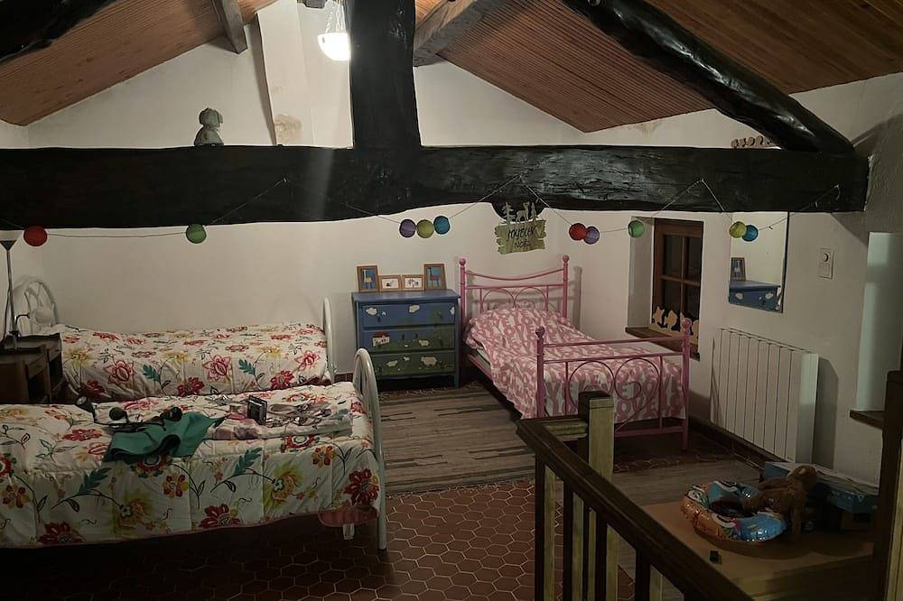 5 Bedroom Private vacation home in Le Val in Le Val, Brignoles region