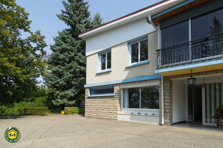Acogedora casa rural con aparcamiento, jardín y WiFi | Cerca de Vienne - 1km in Vienne (Isère), Región de Vienne