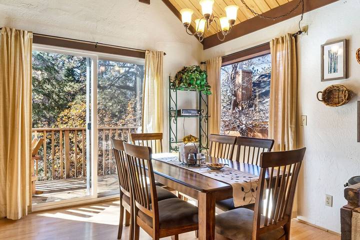 Holiday rental for 8 people, with terrace and hot tub in California