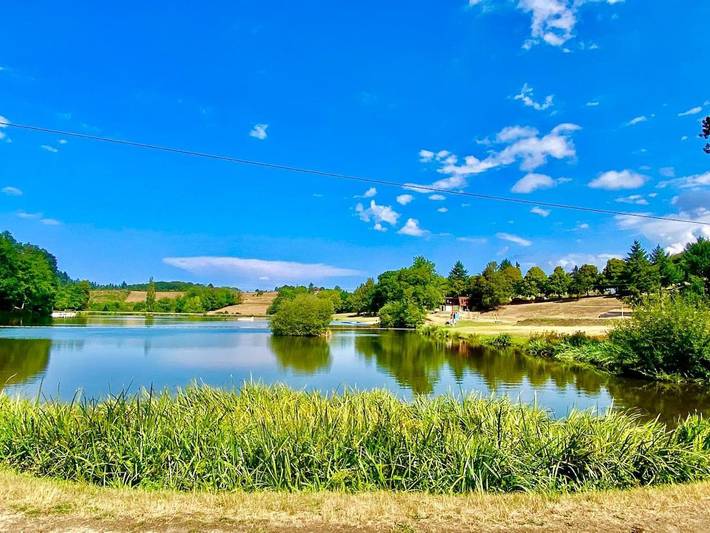 Location de vacances pour 4 personnes, avec vue et terrasse dans Plan d'eau de Vernet la Varenne - 3