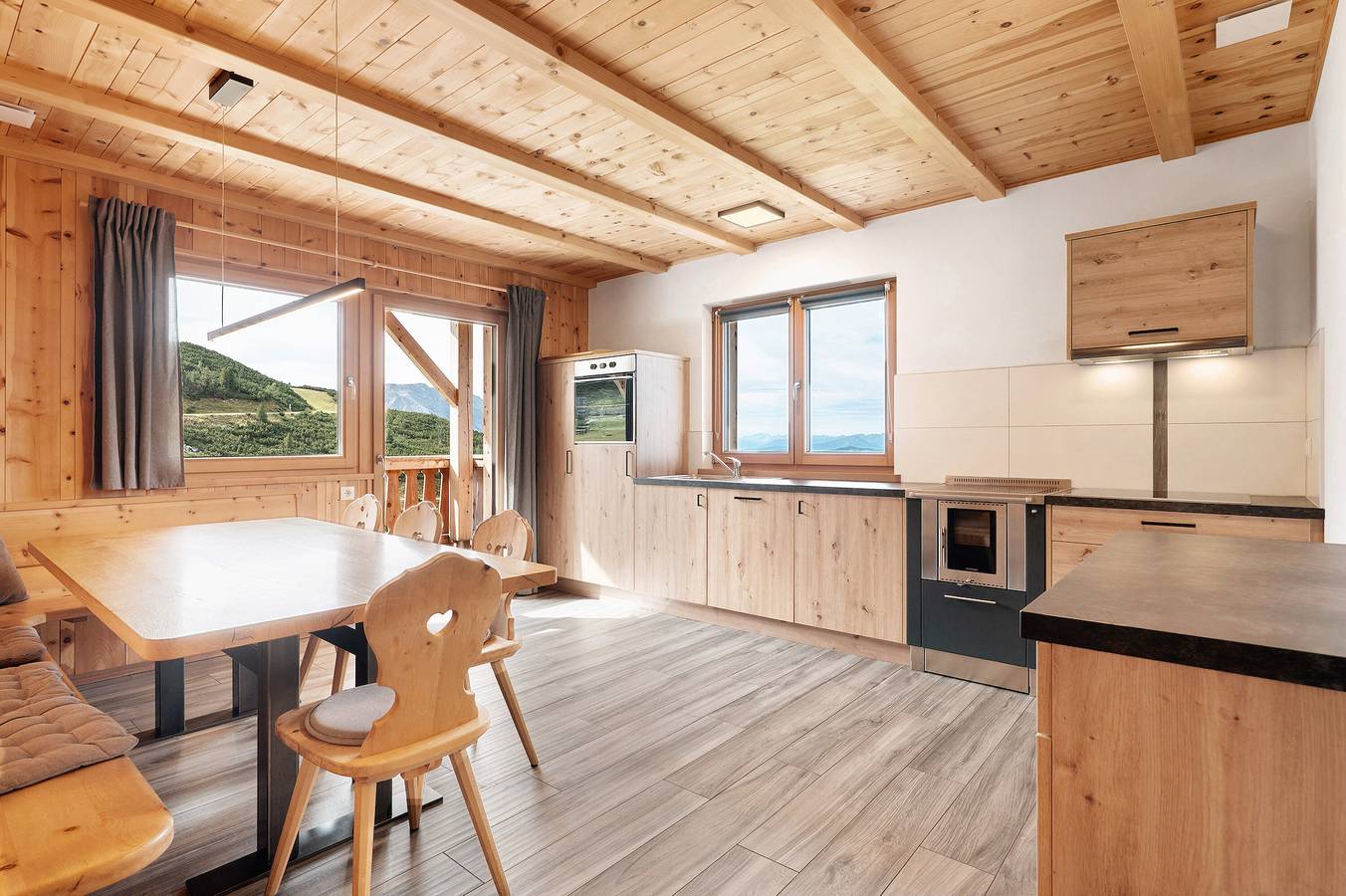 Ganze Wohnung, Apartment 'Obergeschoss' mit Bergblick, gemeinsamer Terrasse und Wlan in Sarntal, Sarntaler Alpen