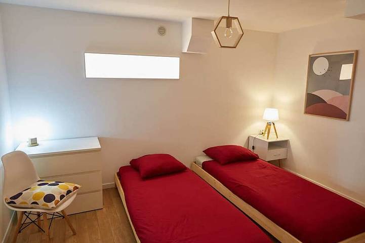 Location de vacances pour 10 personnes, avec terrasse, animaux acceptés à Pantin - 4