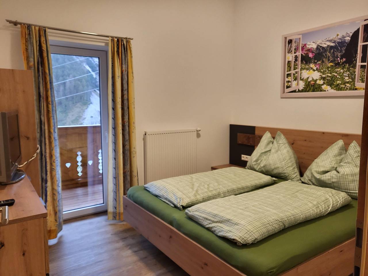 Enzian, 2 Schlafräume/Bad, Wc in Pichl-Preunegg, Schladming-Dachstein