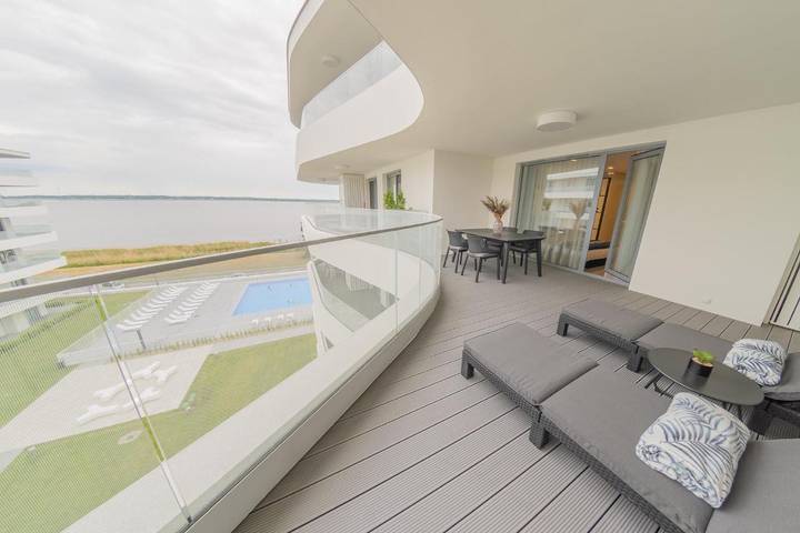 Ferienwohnung für 2 Personen, mit Ausblick und Seeblick sowie Pool und Garten in Ostseeküste Polen