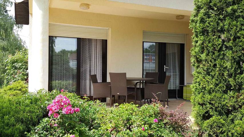 Ferienwohnung für 4 Personen, mit Garten in Siofok