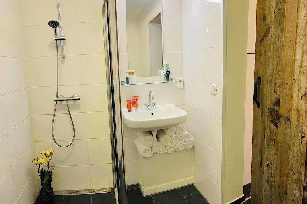 Ganze Wohnung, Cozy apartment - 150 meters from beach! in Katwijk, Niederländische Nordsee