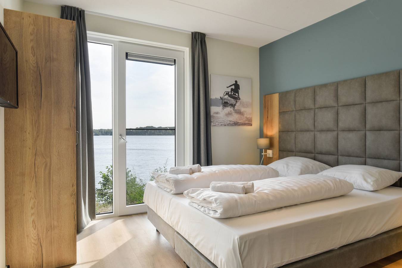 Landal Marina Resort Well — 12-persoons watervilla in Bergen (Limburg), De Maasduinen National Park