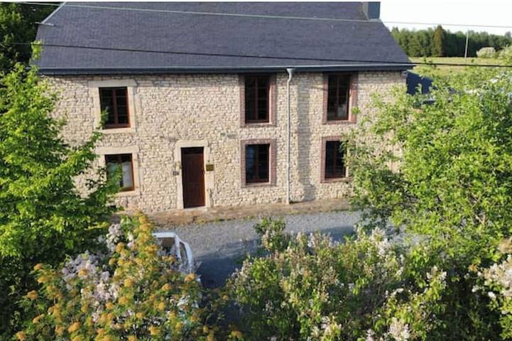 Location de vacances pour 8 personnes, avec jardin, animaux acceptés dans Sainte-Cécile (Florenville)