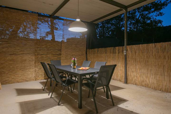 Villa for 8 personer med terrasse in Naklice, Split-Dalmatien