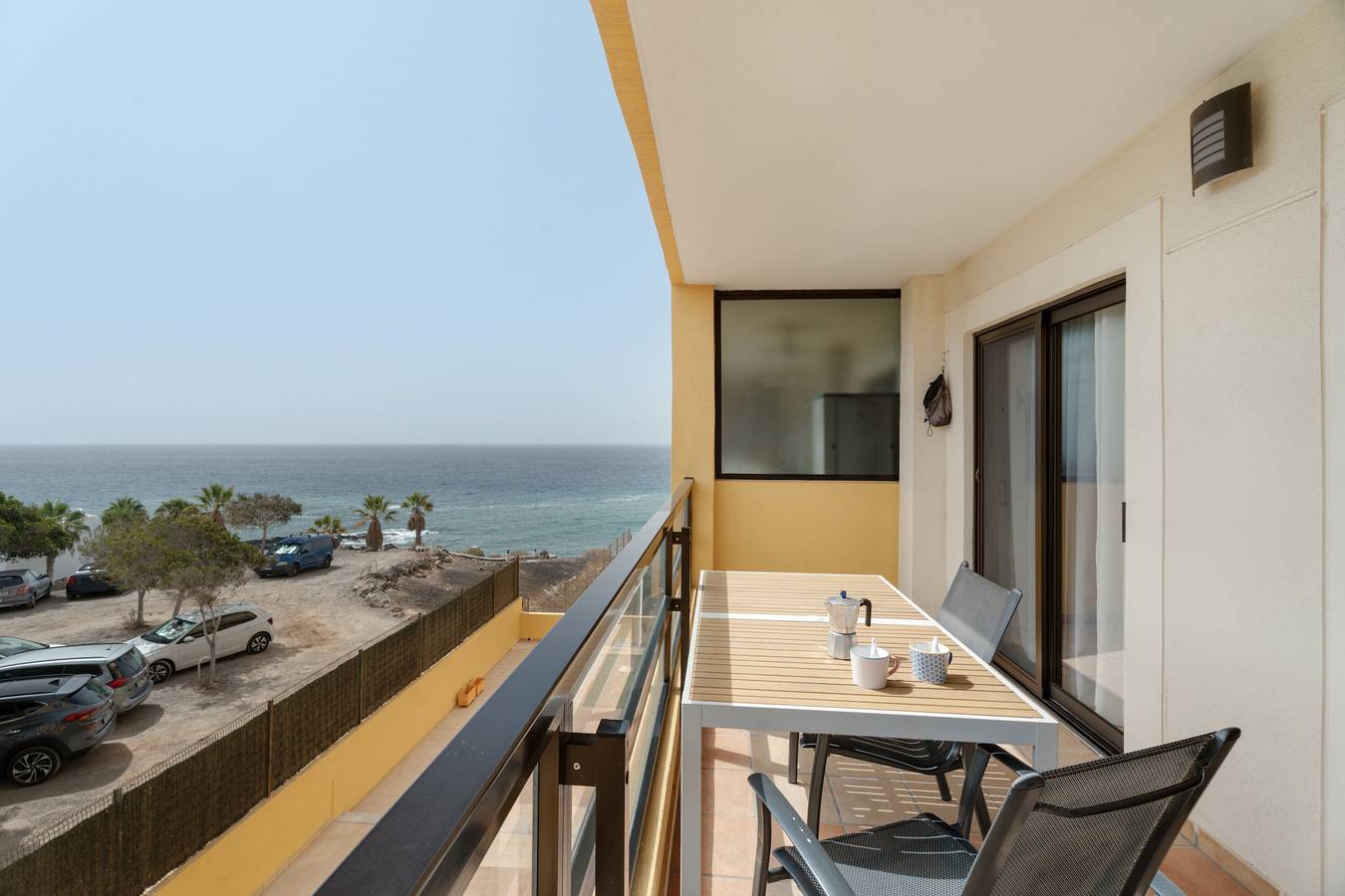Entire apartment, Vacation Apartment 'Ocean Golf San Miguel' with Sea View, Shared Pool and Wi-Fi in Las Adelfas, San Miguel de Abona