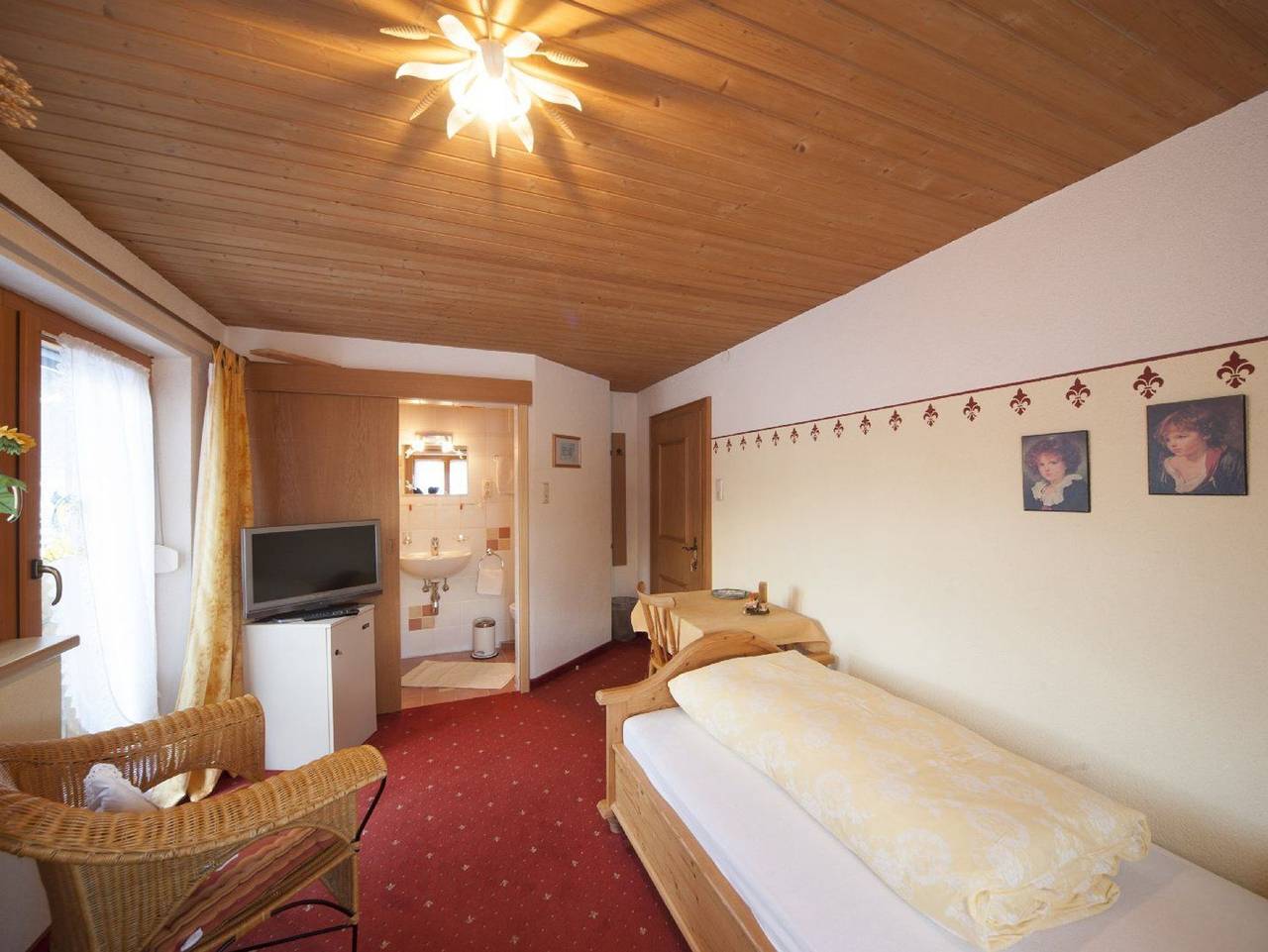 Gästehaus Schmid in Grän, Allgäuer Alpen (Österreich)